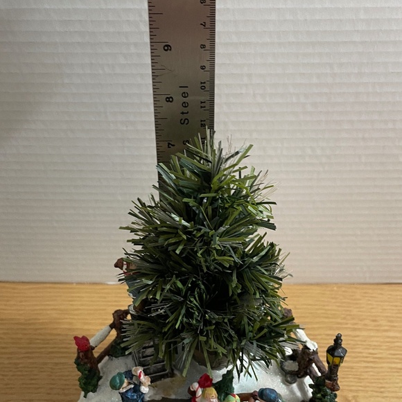 Winter Valley Christmas Holiday Scene Fiber Optic Playground Village *SEE VIDEO* - Picture 11 of 12